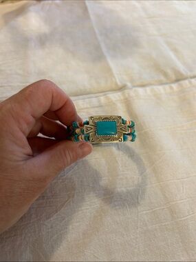 Gorgeous vintage Carolyn Pollack turquoise and 925 bracelet, adjustable